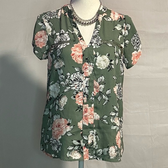 Tops - Blouses/flannels/button downs-2 for $15 or 3 for $20 (Mix & Match)